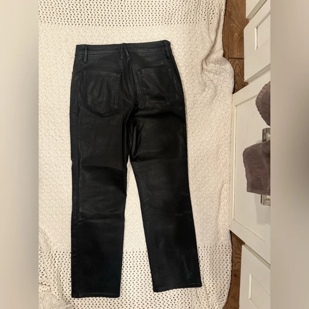 NWOT GOOD AMERICAN WOMENS 8/29 SHINY BLACK SHIStraight-Leg Jeans